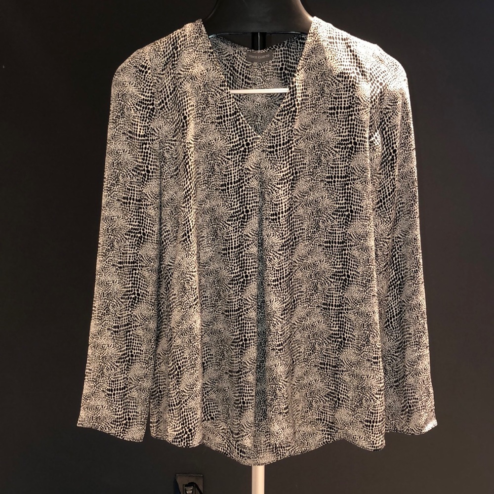 Vince Camuto Top Size Small Black and White